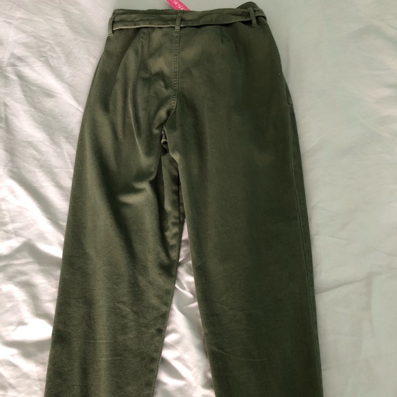 Olive green belted cargo pants - Picture 2 of 6